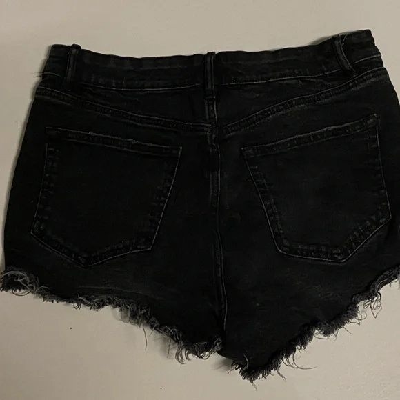 ZARA Black Jean Shorts - Picture 2 of 3